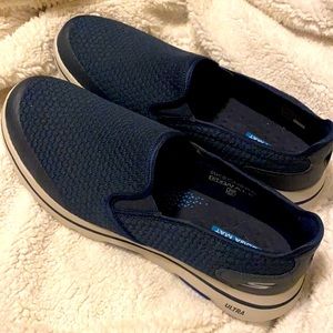 Sketchers GO walks